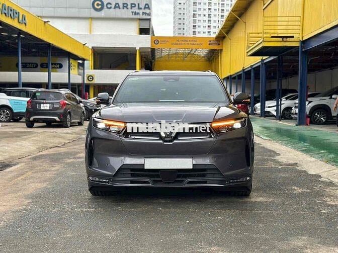 VinFast VF9 2024 Plus - 3400 km