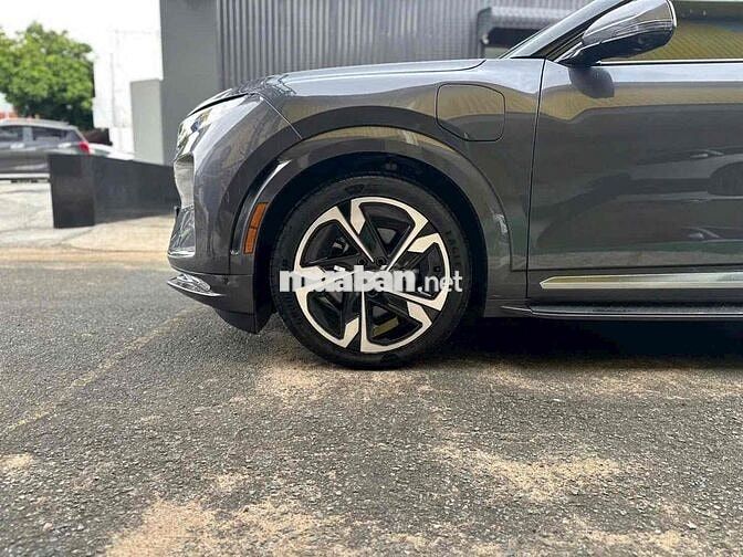 VinFast VF9 2024 Plus - 3400 km