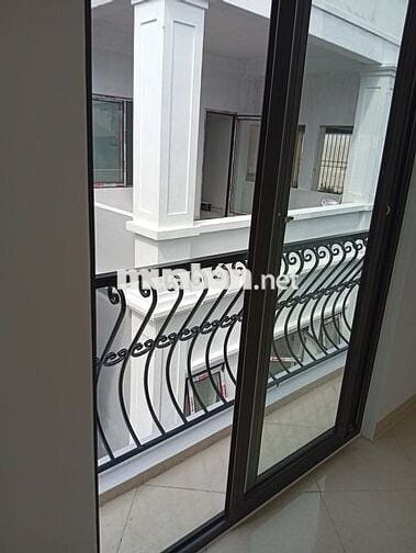 Chính chủ bán nhà mới xây tại Lĩnh Nam Hoàng Mai
