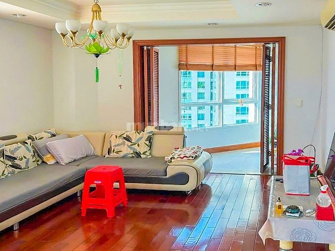 Bán căn Penthouse tại The Manor Bình Thạnh gồm 4 phòng ngủ 168m2