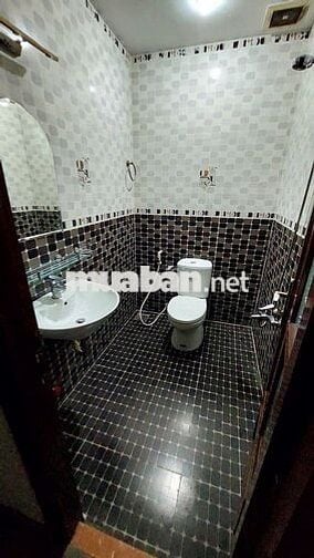 NHÀ MT MỚI ĐẸP SẦM UẤT KINH DOANH ĐA NGÀNH 8,4x15m HẦM TRỆT 2 LẦU