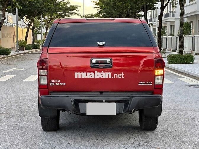 Isuzu Dmax sx 2016 2.5AT 4x4 nổi tiếng bền kinh tế