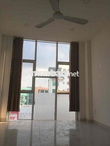 CHO THUÊ PHÒNG TRỌ NHÀ MẶT TIỀN ĐƯỜNG LÝ THÁI TỔ - QUẬN 3