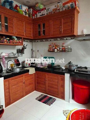 NHÀ 1 LẦU 3PN - HẺM 8M - OTO ĐẬU TRONG NHÀ