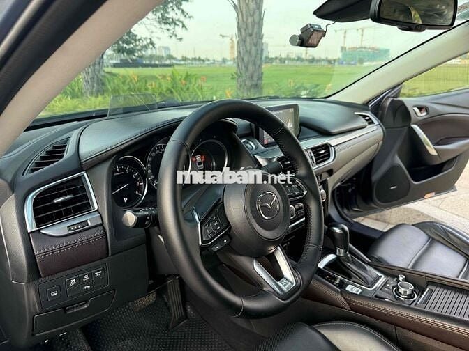 Mazda 6 SX 2017 2.0 Preminum model 2018 xe cực đẹp