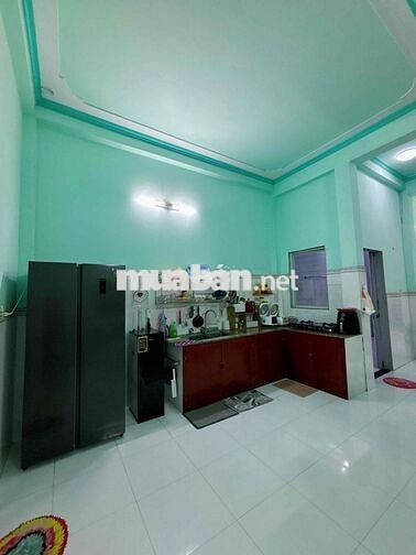 TÔI CHÍNH CHỦ CẦN BÁN GẤP CĂN NHÀ TRỆT LẦU MẶT TIỀN ĐƯỜNG XE TẢI 120m2