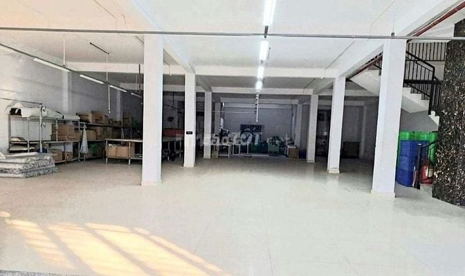 Cho thuê nhà xưởng 1600m2 vừa hết hợp đồng tại hiệp thành quận 12