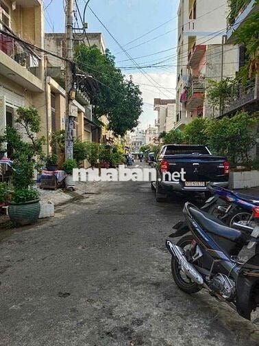 NHÀ 1 LẦU 3PN - HẺM 8M - OTO ĐẬU TRONG NHÀ