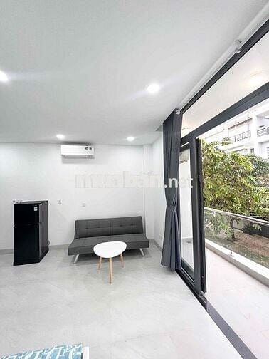 CHO THUÊ STUDIO BAN CÔNG TONE TRẮNG SANG - XỊN - MỊN NGAY ĐH VĂN LANG