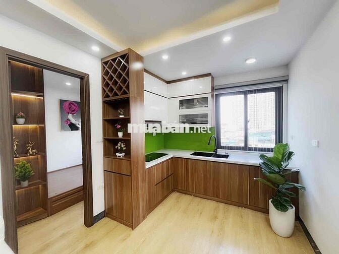 Bán CCMN Penthouse Có Sân Vườn 50m sau Royal City, Quan Nhân
