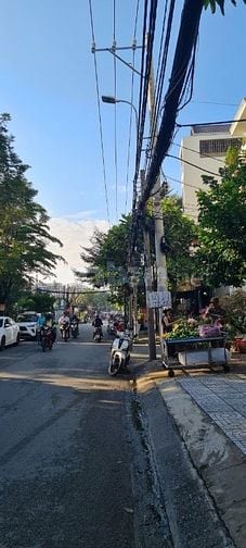 Cho thuê nhà mặt tiền gần chợ kinh doanh sầm uất