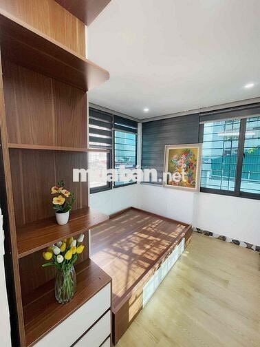 Bán CCMN Penthouse Có Sân Vườn 50m sau Royal City, Quan Nhân