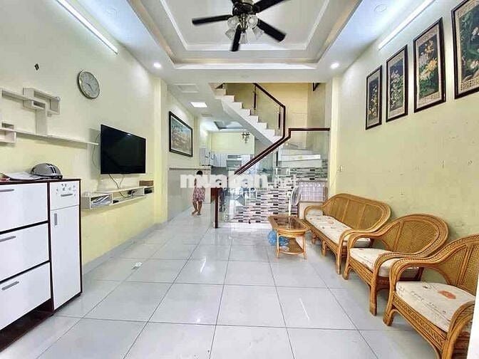 GẦN CHỢ GÒ VẤP. NHÀ 4 TẦNG ĐÚC. HXH. SHR NỞ HẬU. NHỈNH 7TỶ