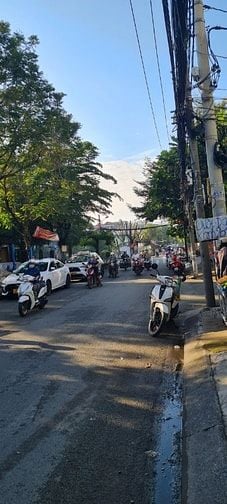 Cho thuê nhà mặt tiền gần chợ kinh doanh sầm uất