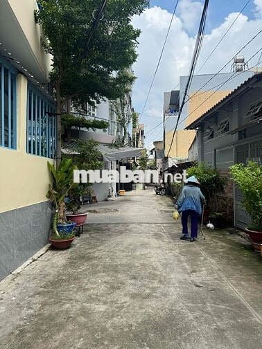 GẦN CHỢ GÒ VẤP. NHÀ 4 TẦNG ĐÚC. HXH. SHR NỞ HẬU. NHỈNH 7TỶ