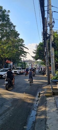 Cho thuê nhà mặt tiền gần chợ kinh doanh sầm uất