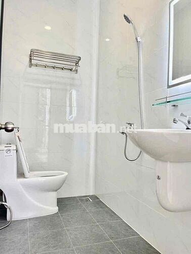 Nhà Vila Phan Huy Ích 6x18m Ngay EMART 3PN 3WC Full Nội Thất 18tr