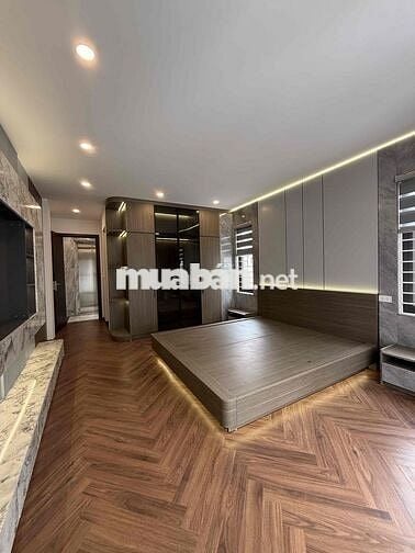 🏠 BÁN NHÀ MỚI XÂY THẠCH BÀN – THANG MÁY – FULL NỘI THẤT – CÁCH AEON MA