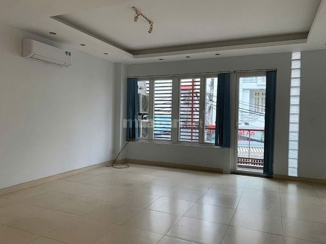 Cho thuê nhà mặt tiền Nguyễn Thượng Hiền, P.5, Q.PN giá 26tr