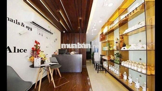Cho Thuê Nhà Đường Nguyễn Cảnh Chân, Quận 1 ( 9 Phòng Ngủ )
