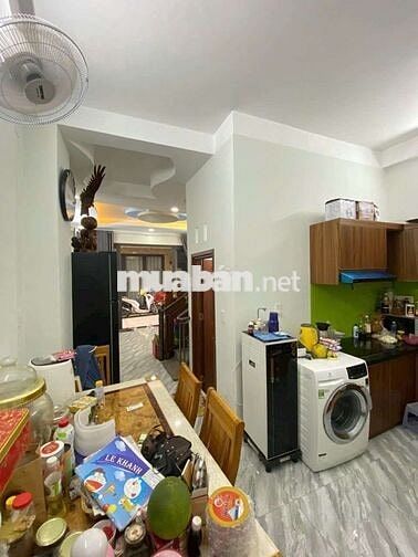 Tôi kẹt tiền cần bán căn nhà đường Huỳnh Tấn Phát Quận 7 Hồ Chí Minh