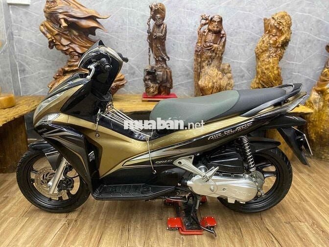 👉Airblade chính chủ biển SG xe đẹp, máy khoẻ
