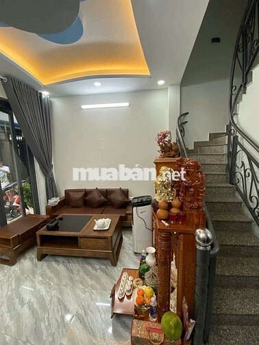 Tôi kẹt tiền cần bán căn nhà đường Huỳnh Tấn Phát Quận 7 Hồ Chí Minh