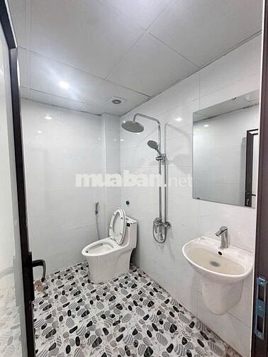 RẺ+ĐẸP- Nhà 4T*31m2 ngõ ô tô- Gần trường đại học Thể Thao- Giá 3,15 tỷ