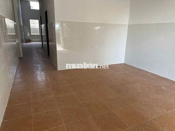 Nhà k.Ô tô vào tận nơi Tôn Đản 92m2, nhà cấp 4 vào ở ngay