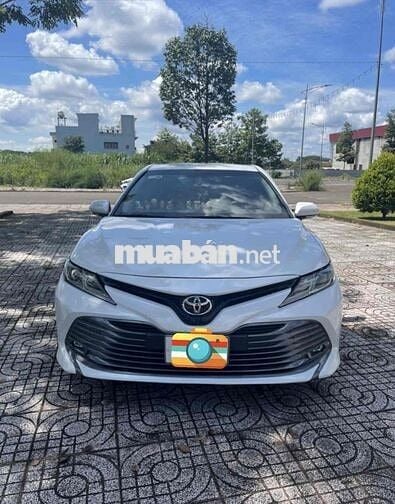 Toyota Camry 2021 - 90000 km