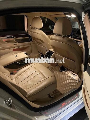BMW 7 Series 2***00 km