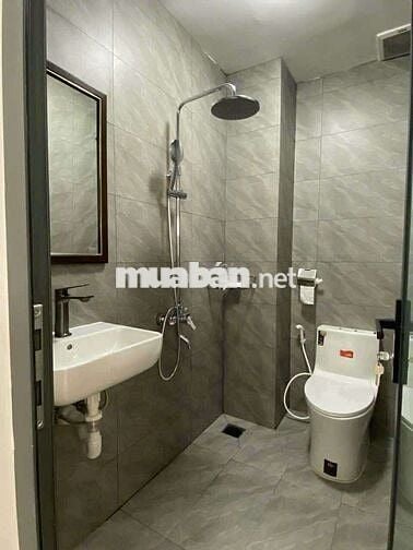 NHÀ 2TẦNG MỚI ĐẸP, 2PN, KIỆT Ô TÔ FULL NỘI THẤT KHU PHẠM VĂN ĐỒNG