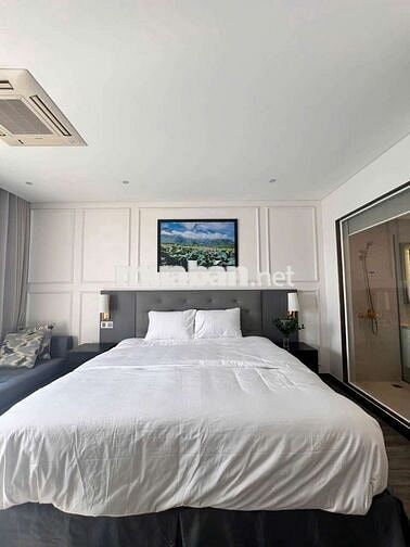 Wyndham Danang Golden Bay Hotel