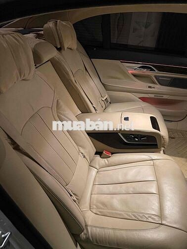 BMW 7 Series 2***00 km