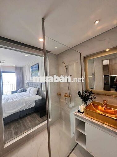 Wyndham Danang Golden Bay Hotel