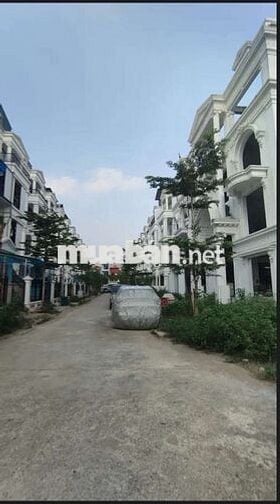 Tôi cần bán nhà Liền Kề - Green Garden House Đại Mỗ ,4tầng mặt tiền 6m