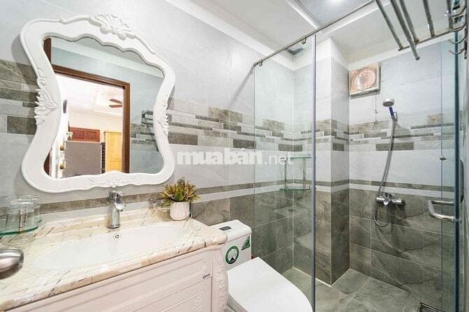 CHDV Phú Nhuận sẵn NT, thang máy giá êm