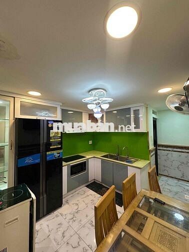 CHỦ BÁN GẤP 5 TẦNG NỘI THẤT LUNG LINH TRUNG TÂM QUẬN 10 ĐẸP Ở NGAY .