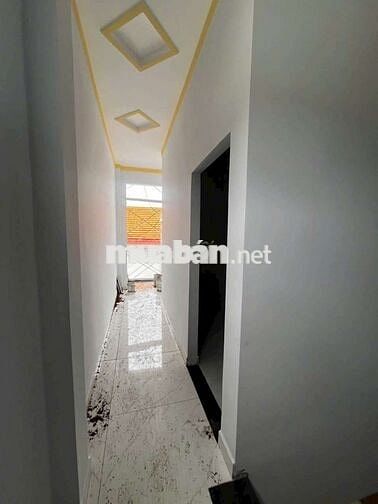 Nhà phố đang hoàn thiện gần chợ Bình An và làng đại học quốc gia Tphcm