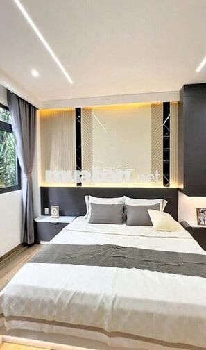 Bán NR giá 7ty750 Đinh Công Tráng, Q1, 60m2, 4PN, 5WC, hẻm oto