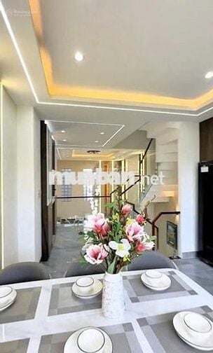 Bán NR giá 7ty750 Đinh Công Tráng, Q1, 60m2, 4PN, 5WC, hẻm oto