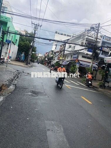 Cho thuê nguyên căn mặt tiền đường Thái phiên q11