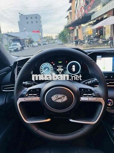 Hyundai Elantra 2023 1.6 AT Đặc biệt - 37000 km