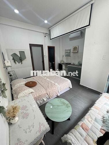 Phòng studio siêu đẹp vibe xinh Ngay ngã tư Hàng Xanh