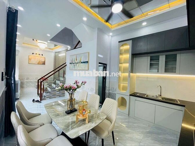 chưa bao giờ e hết sản phẩm đẹp, khách cứ ới e là có siêu phẩm ngay ạ.