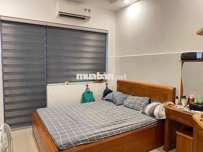 Nhà cho thuê hẽm xe hơi Tân Hoá, 3 phòng ngủ  mới đẹp
