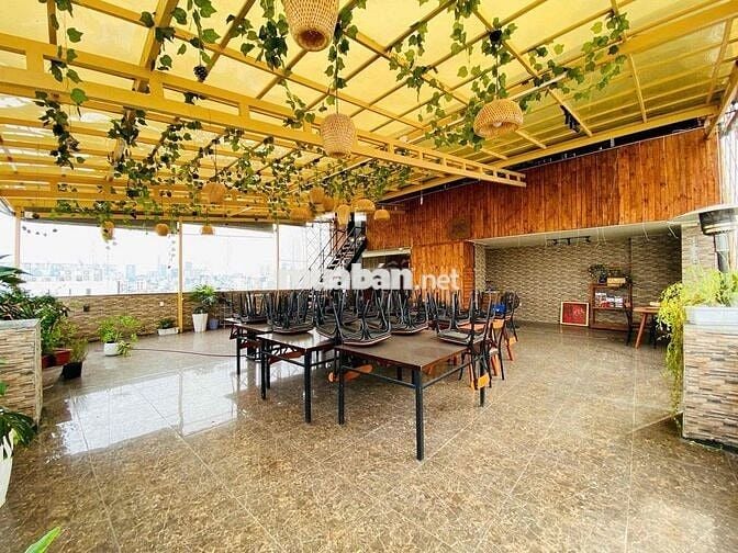 Mặt bằng Rooftop 100m2 thoáng đãng view 360 độ tại Phan Đình Phùng