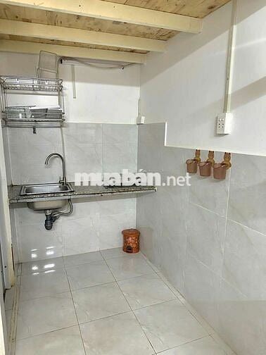 Phòng trọ sinh viên nằm giữa ĐH Mở và ĐH TĐT 10/10 trống phòng