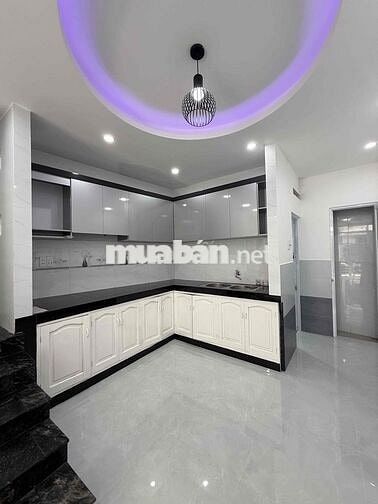 Nhà Trung Tâm Hải Châu giá chỉ 3 tỷ X, đi xem là thích ngay