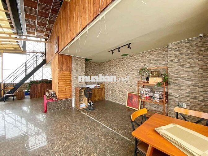 Mặt bằng Rooftop 100m2 thoáng đãng view 360 độ tại Phan Đình Phùng